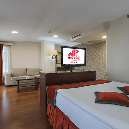 نيزا بارك فندق 4*