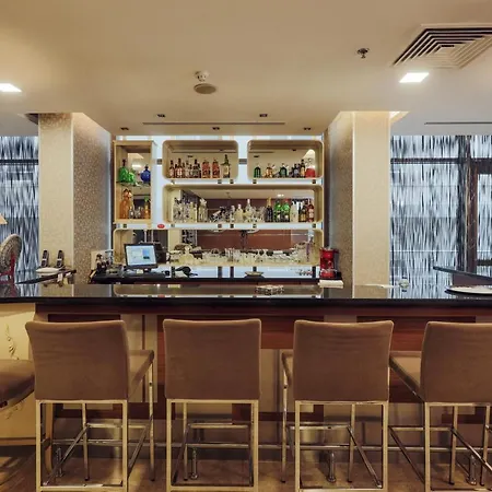 نيزا بارك 4*