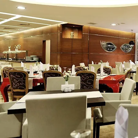 Niza Park Hotel 4*