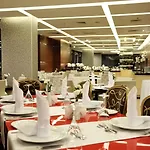 Hotel Niza Park 4*
