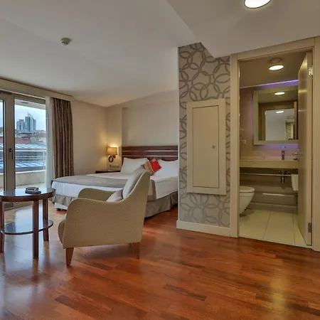 Hotel Niza Park 4*