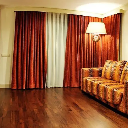 Niza Park Hotel 4*