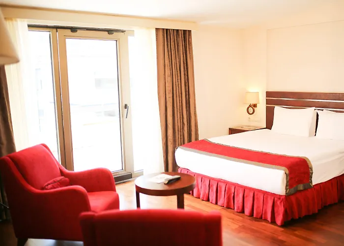 Niza Park Hotel 4*